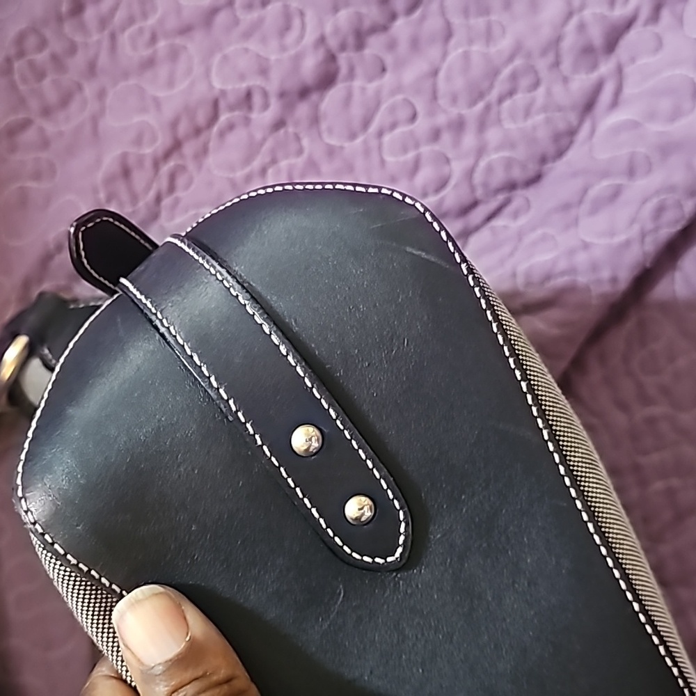 Authentic Prada Canapa - Picture 2 of 8